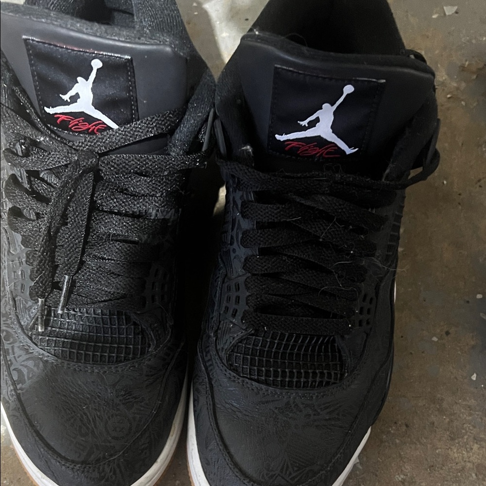 Black Air Jordan 4 laser 9/10 condition